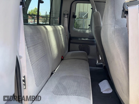 2001 Ford F-350 XL with VIN 1FTSX31F01EA22013, listed as a IAAI auction lot 42769326 with 187,628 mi miles and . Bid and sale history available at DreamBid. Image 8.