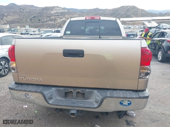 2007 Toyota Tundra SR5 with VIN 5TFRV54197X031872, listed as a IAAI auction lot 41593418 with 246,426 mi miles. Bid and sale history available at carsss.com. Image 16.