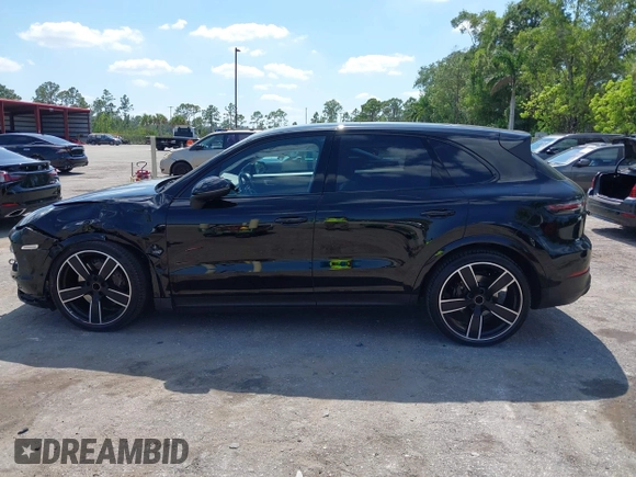 2023 Porsche Cayenne с VIN WP1AA2AYXPDA01076, выставлен на аукционе IAAI как лот 42301868 с пробегом 23 249 миль миль и . История ставок и продаж доступна на DreamBid. Изображение 14.