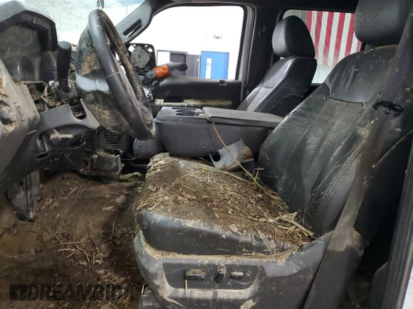 2011 Ford F-250 XL с VIN 1FT7W2B65BEA63918, выставлен на аукционе Copart как лот 61652425 с пробегом Не указан миль и Списание • Salvage title. История ставок и продаж доступна на DreamBid. Изображение 7.