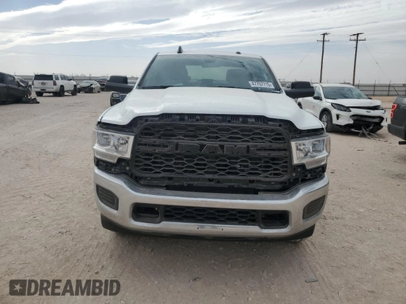 2022 Ram 3500 Tradesman with VIN 3C63R3GLXNG163592, listed as a Copart auction lot 47757715 with 25,067 mi miles and Salvage Title. Bid and sale history available at carsss.com. Image 5.