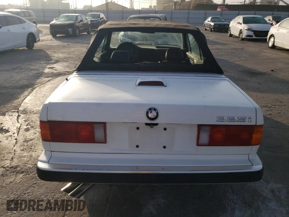 1989 BMW 3 Series z VIN WBABB2306K8875241, wystawiony jako Copart lot #75549524 z przebiegiem 161 039 mil mil oraz Czysty tytuł • Clean title. Historia ofert i sprzedaży dostępna na DreamBid. Obrazek 6.