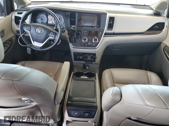 2015 Toyota Sienna Limited z VIN 5TDDK3DC7FS119915, wystawiony jako Copart lot #61974325 z przebiegiem 134 806 mil mil oraz Szkoda całkowita • Salvage title. Historia ofert i sprzedaży dostępna na DreamBid. Obrazek 8.