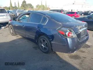 2012 Nissan Altima 2.5 with VIN 1N4AL2AP7CN468940, listed as a IAAI auction lot 41091242 with 174,456 mi miles and . Bid and sale history available at DreamBid. Image 3.