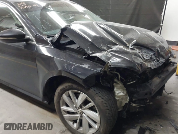 2018 Volkswagen Passat SE z VIN 1VWBA7A34JC016240, wystawiony jako IAAI lot #42339094 z przebiegiem 88 969 mil mil oraz . Historia ofert i sprzedaży dostępna na DreamBid. Obrazek 6.