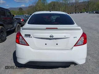 2019 Nissan Versa SV z VIN 3N1CN7AP1KL871615, wystawiony jako IAAI lot #42051338 z przebiegiem 108 364 mil mil oraz . Historia ofert i sprzedaży dostępna na DreamBid. Obrazek 17.