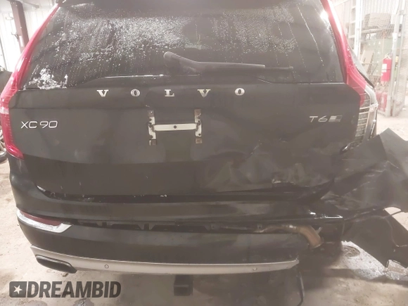 2017 Volvo XC90 Inscription with VIN YV4A22PL0H1115064, listed as a IAAI auction lot 41365600 with 93,503 mi miles. Bid and sale history available at carsss.com. Image 12.