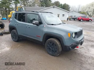 2018 Jeep Renegade Trailhawk with VIN ZACCJBCB4JPH63797, listed as a IAAI auction lot 41976767 with 111,628 mi miles. Bid and sale history available at carsss.com. Image 1.