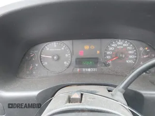 2005 Ford F-250 XL z VIN 1FTNF20585EB02605, wystawiony jako IAAI lot #41308941 z przebiegiem 223 607 mil mil oraz . Historia ofert i sprzedaży dostępna na DreamBid. Obrazek 7.
