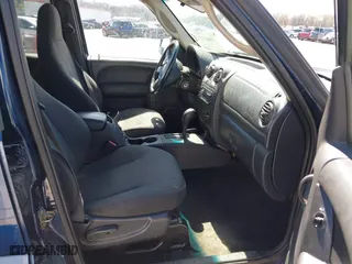 2003 Jeep Liberty Sport with VIN 1J4GL48K73W580572, listed as a IAAI auction lot 41846727 with 183,553 mi miles. Bid and sale history available at carsss.com. Image 5.