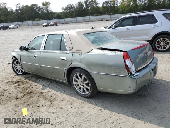 2007 Cadillac DTS Performance z VIN 1G6KD57967U131549, wystawiony jako Copart lot #70918804 z przebiegiem 73 618 mil mil oraz Szkoda całkowita • Salvage title. Historia ofert i sprzedaży dostępna na DreamBid. Obrazek 2.