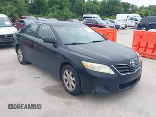2011 Toyota Camry LE z VIN 4T4BF3EK9BR134697, wystawiony jako IAAI lot #42357947 z przebiegiem 203 051 mil mil oraz . Historia ofert i sprzedaży dostępna na DreamBid. Obrazek 1.