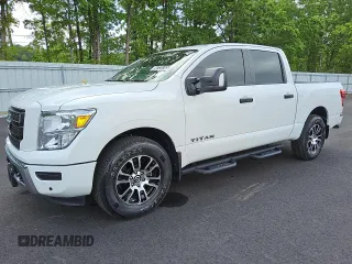 2022 Nissan Titan SV with VIN 1N6AA1ED8NN102141, listed as a Copart auction lot 56734745 with 44,379 mi miles and Clean title. Bid and sale history available at DreamBid. Image 1.