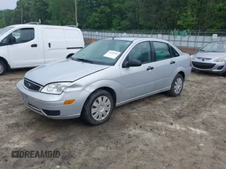 2005 Ford Focus S with VIN 1FAFP34N35W271612, listed as a IAAI auction lot 42203936 with 207,837 mi miles and . Bid and sale history available at carsss.com. Image 2.