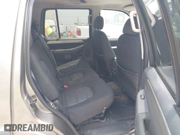 2003 Ford Explorer XLT z VIN 1FMZU63KX3UB62643, wystawiony jako IAAI lot #42185398 z przebiegiem 175 926 mil mil oraz . Historia ofert i sprzedaży dostępna na DreamBid. Obrazek 8.