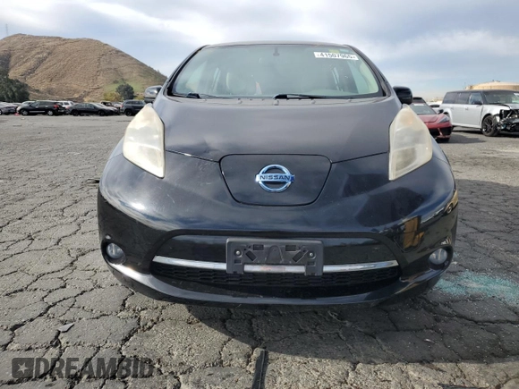 2011 Nissan LEAF SL with VIN JN1AZ0CP0BT004797, listed as a Copart auction lot 42435985 with 39,881 mi miles and Clean Title. Bid and sale history available at carsss.com. Image 5.