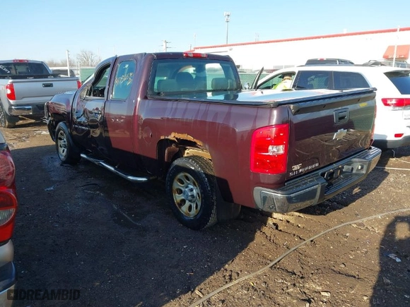 2008 Chevrolet Silverado 1500 Work Truck with VIN 1GCEC19X28Z217379, listed as a IAAI auction lot 41752690 with 325,103 mi miles. Bid and sale history available at carsss.com. Image 3.
