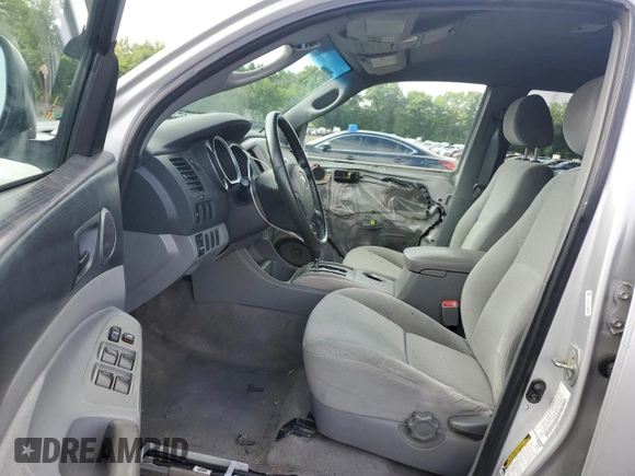 2006 Toyota Tacoma with VIN 5TEMU52N16Z208425, listed as a Copart auction lot 62298415 with 204,676 mi miles and Salvage title. Bid and sale history available at DreamBid. Image 7.