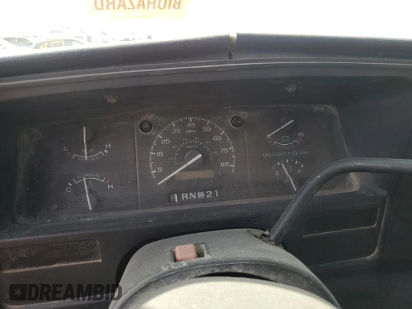 1993 Ford Econoline Wagon Super Custom z VIN 1FBJS31H9PHA49377, wystawiony jako Copart lot #45554655 z przebiegiem Nie podano mil oraz Szkoda całkowita • Salvage title. Historia ofert i sprzedaży dostępna na DreamBid. Obrazek 9.