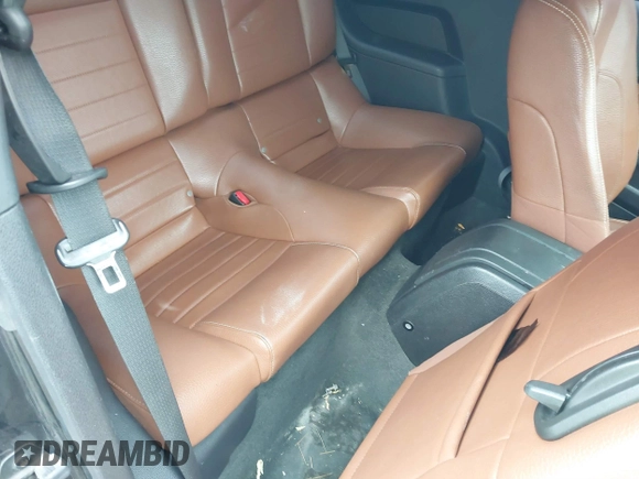 2012 Ford Mustang Premium z VIN 1ZVBP8AM1C5216285, wystawiony jako IAAI lot #41191304 z przebiegiem 190 290 mil mil oraz . Historia ofert i sprzedaży dostępna na DreamBid. Obrazek 8.