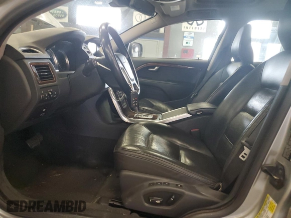 2012 Volvo XC70 T6 with VIN YV4902BZ8C1125290, listed as a Copart auction lot 48926215 with 172,225 mi miles and Clean Title. Bid and sale history available at DreamBid. Image 7.