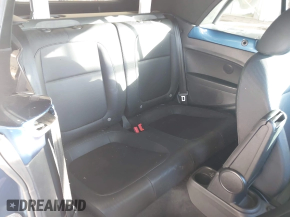 2018 Volkswagen Beetle S с VIN 3VW5DAAT2JM515005, выставлен на аукционе IAAI как лот 41093518 с пробегом Не указан миль и . История ставок и продаж доступна на DreamBid. Изображение 8.