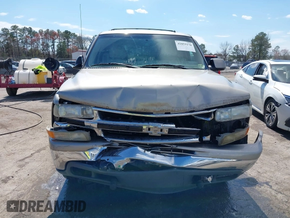 2002 Chevrolet Tahoe Z71 with VIN 1GNEK13Z32R237152, listed as a IAAI auction lot 41855170 with 141,637 mi miles. Bid and sale history available at carsss.com. Image 12.