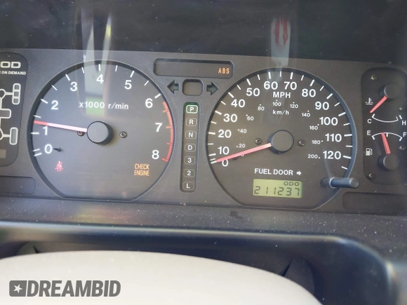 2002 Isuzu Trooper S with VIN JACDJ58X227J09839, listed as a IAAI auction lot 41657602 with 211,237 mi miles and . Bid and sale history available at DreamBid. Image 7.