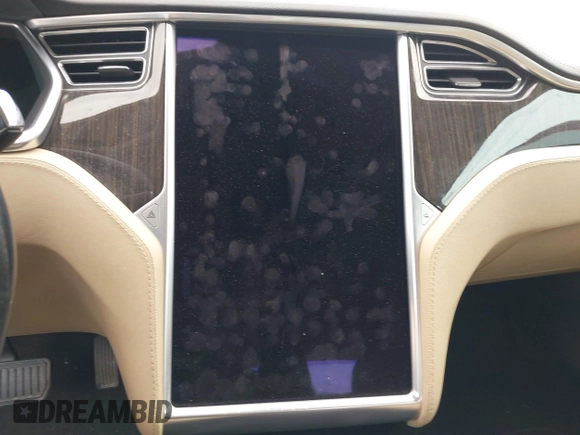 2013 Tesla Model S with VIN 5YJSA1CG0DFP14545, listed as a IAAI auction lot 41806844 with Not Provided miles. Bid and sale history available at carsss.com. Image 18.
