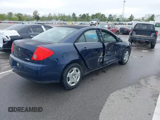 2008 Pontiac G6 1SV Value Leader z VIN 1G2ZF57B284105013, wystawiony jako IAAI lot #42183238 z przebiegiem 162 960 mil mil oraz . Historia ofert i sprzedaży dostępna na DreamBid. Obrazek 4.