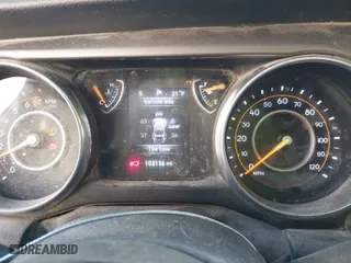 2018 Jeep Wrangler Unlimited Sport S with VIN 1C4HJXDG8JW179984, listed as a IAAI auction lot 41173628 with 103,136 mi miles. Bid and sale history available at carsss.com. Image 7.