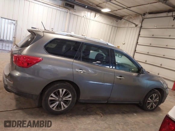 2017 Nissan Pathfinder SV with VIN 5N1DR2MM7HC676161, listed as a IAAI auction lot 41482112 with 105,639 mi miles. Bid and sale history available at carsss.com. Image 13.