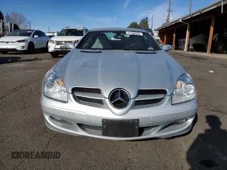 2008 Mercedes-Benz SLK-Class 3.0L with VIN WDBWK54F08F187697, listed as a Copart auction lot 47500965 with 111,885 mi miles and Salvage Title. Bid and sale history available at carsss.com. Image 5.