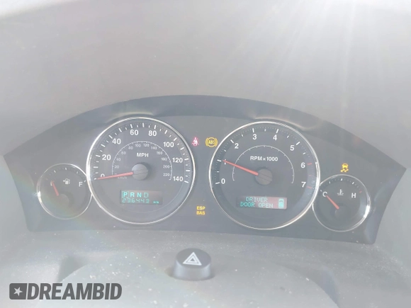 2007 Jeep Commander Sport z VIN 1J8HG48K07C559271, wystawiony jako IAAI lot #42032853 z przebiegiem 236 443 mil mil oraz . Historia ofert i sprzedaży dostępna na DreamBid. Obrazek 7.