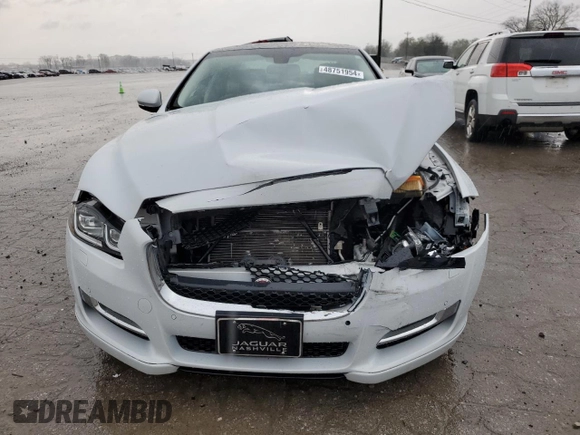 2017 Jaguar XJ with VIN SAJWA1C71H8W07643, listed as a Copart auction lot 48751954 with 35,035 mi miles. Bid and sale history available at carsss.com. Image 5.