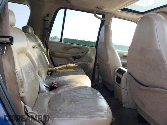 2000 Ford Expedition Eddie Bauer with VIN 1FMRU17L1YLC39371, listed as a Copart auction lot 53982495 with 220,391 mi miles and Salvage title. Bid and sale history available at DreamBid. Image 11.