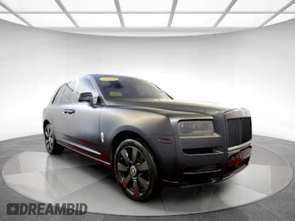 2020 Rolls-Royce Cullinan z VIN SLATV4C0XLU201XXX, wystawiony jako Copart lot #59246195 z przebiegiem 48 797 mil mil oraz Tytuł czysty. Historia ofert i sprzedaży dostępna na DreamBid. Obrazek 1.