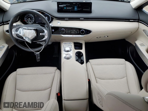 2025 Genesis GV70 2.5T with VIN 5NMMADTB2SH018019, listed as a Copart auction lot 55451745 with 8,645 mi miles and Salvage title. Bid and sale history available at DreamBid. Image 8.