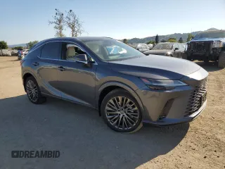 2024 Lexus RX 350h z VIN 2T2BBMCA4RC052812, wystawiony jako Copart lot #53914525 z przebiegiem 8 550 mil mil oraz Szkoda całkowita • Salvage title. Historia ofert i sprzedaży dostępna na DreamBid. Obrazek 4.