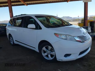 2017 Toyota Sienna LE Auto Access Seat with VIN 5TDKZ3DC5HS820717, listed as a IAAI auction lot 41884712 with 42,592 mi miles. Bid and sale history available at carsss.com. Image 1.