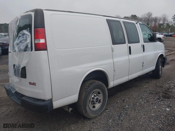 2019 GMC Savana Cargo Van with VIN 1GTW7AFG0K1187642, listed as a IAAI auction lot 41505063 with 103,846 mi miles. Bid and sale history available at carsss.com. Image 4.