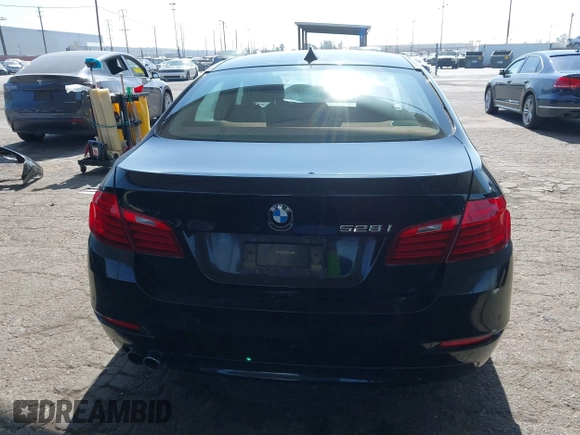 2015 BMW 5 Series 528i с VIN WBA5A5C5XFD514508, выставлен на аукционе IAAI как лот 42666728 с пробегом 122 581 миль миль и . История ставок и продаж доступна на DreamBid. Изображение 16.