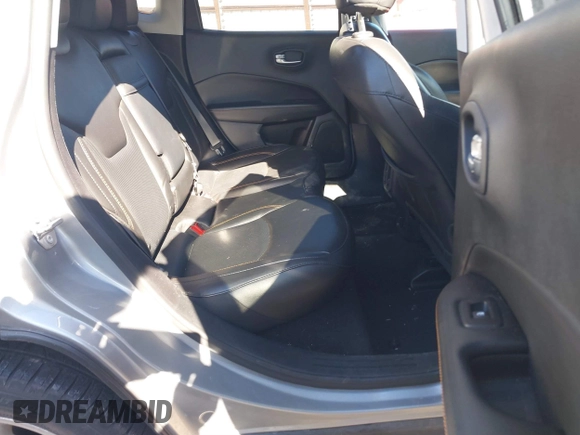 2019 Jeep Compass Limited with VIN 3C4NJCCB1KT662953, listed as a IAAI auction lot 41674997 with 86,318 mi miles. Bid and sale history available at carsss.com. Image 8.