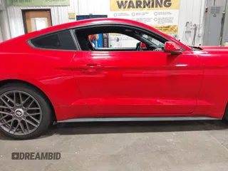 2016 Ford Mustang V6 z VIN 1FA6P8AM8G5293266, wystawiony jako IAAI lot #42467791 z przebiegiem 140 174 mil mil oraz . Historia ofert i sprzedaży dostępna na DreamBid. Obrazek 13.