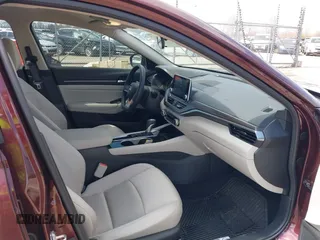 2024 Nissan Altima SV with VIN 1N4BL4DV1RN407831, listed as a IAAI auction lot 41979817 with 44,829 mi miles and . Bid and sale history available at DreamBid. Image 5.