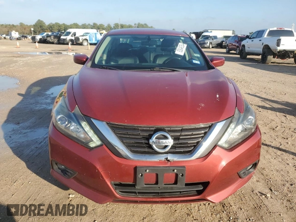 2016 Nissan Altima SR z VIN 1N4AL3AP8GC288261, wystawiony jako Copart lot #83849354 z przebiegiem 121 729 mil mil oraz Czysty tytuł • Clean title. Historia ofert i sprzedaży dostępna na DreamBid. Obrazek 5.