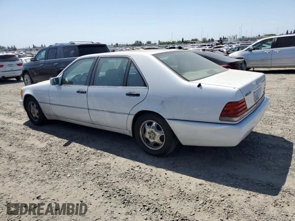 1993 Mercedes-Benz 400 z VIN WDBGA43E3PA132912, wystawiony jako Copart lot #53191945 z przebiegiem 108 332 mil mil oraz Czysty tytuł • Clean title. Historia ofert i sprzedaży dostępna na DreamBid. Obrazek 2.