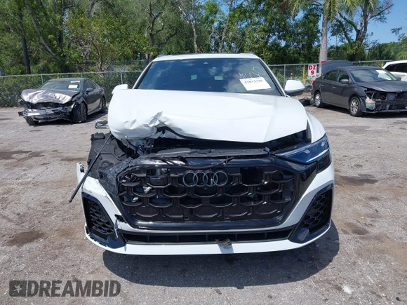 2025 Audi Q8 Premium Plus z VIN WA1EVBF18SD011370, wystawiony jako IAAI lot #42033326 z przebiegiem 164 mil mil oraz . Historia ofert i sprzedaży dostępna na DreamBid. Obrazek 12.