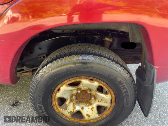 2006 Toyota Tacoma with VIN 5TEMU52N36Z151936, listed as a Copart auction lot 57321815 with 276,149 mi miles and Clean title. Bid and sale history available at DreamBid. Image 9.