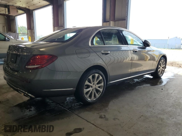2017 Mercedes-Benz E 300 Luxury z VIN WDDZF4KB9HA187861, wystawiony jako Copart lot #66560525 z przebiegiem Nie podano mil oraz Szkoda całkowita • Salvage title. Historia ofert i sprzedaży dostępna na DreamBid. Obrazek 3.